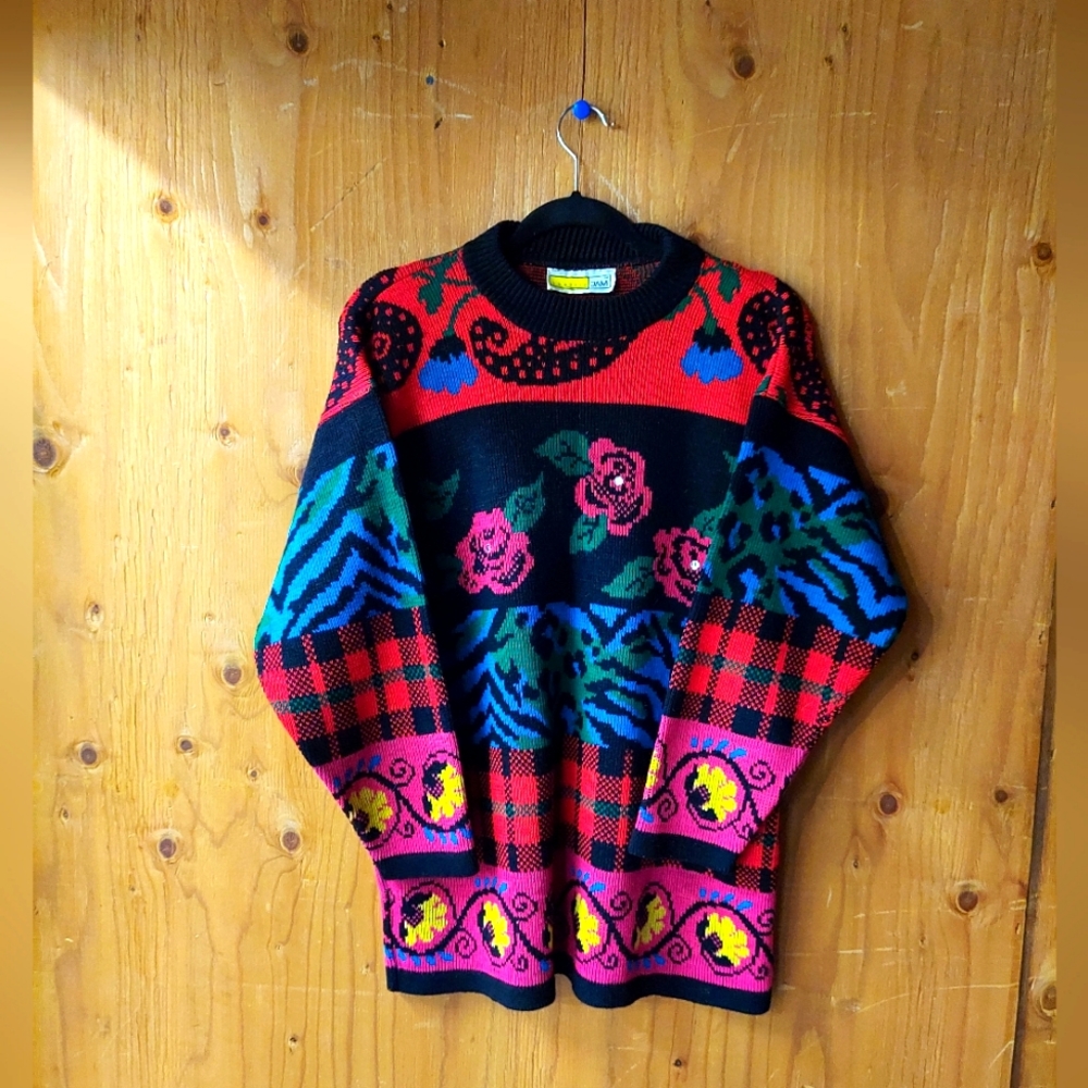 Traffic Jam Vintage Multicolor Floral Rose Patterned Embellished Knit Sweater